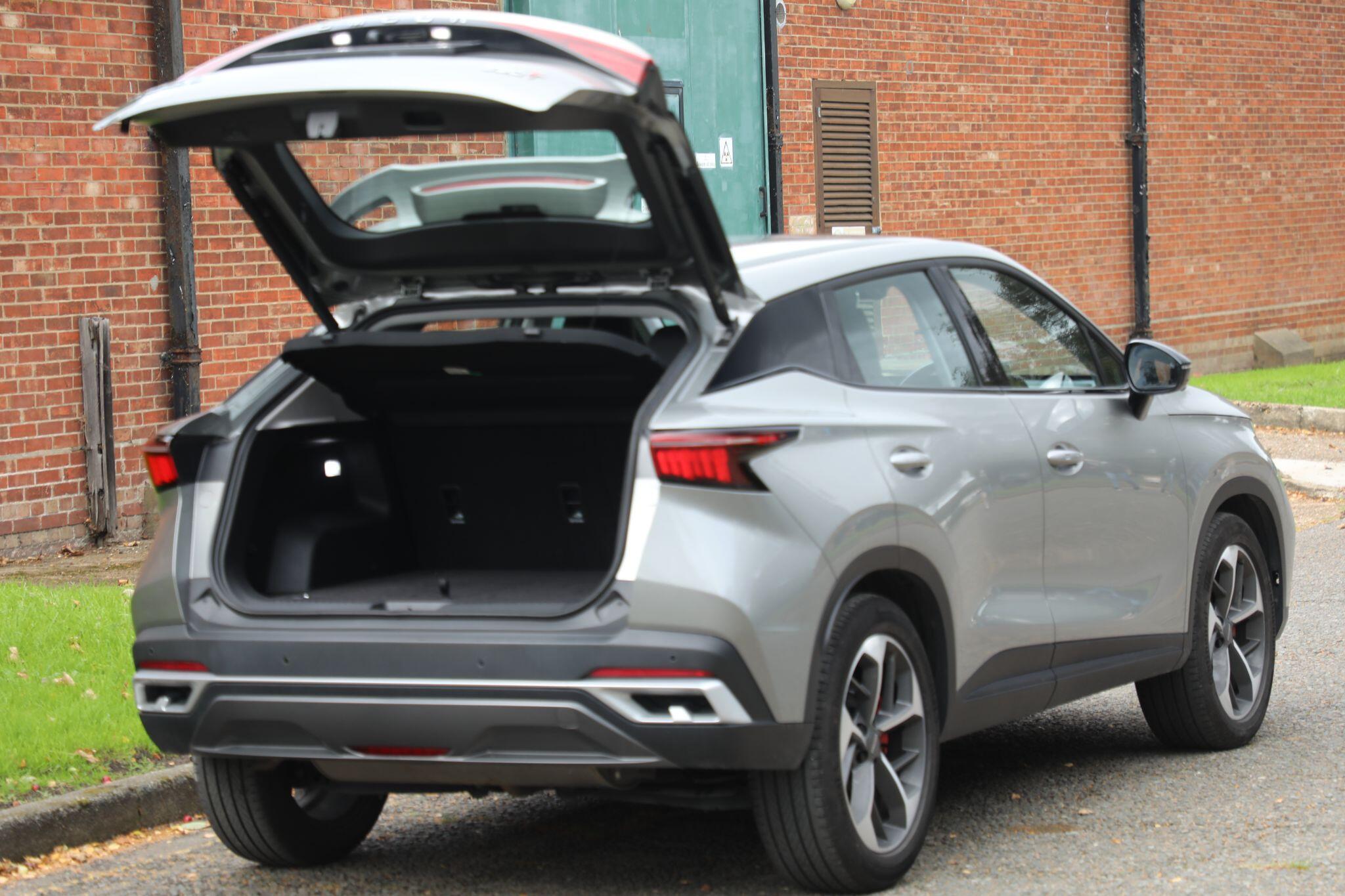 Large vehicle image